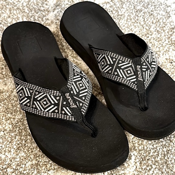 REEF flip flops - black and white - Picture 2 of 6